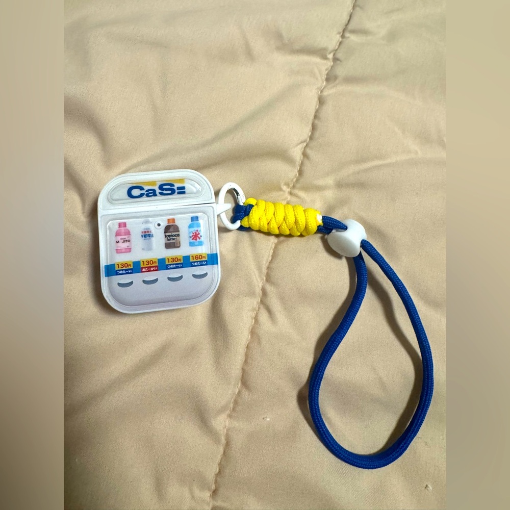 CAS SPACE JAPAN 2025 Keychain with AIRPOD HOLDER AND VENDING MACHINE STYLE 😍😍😍